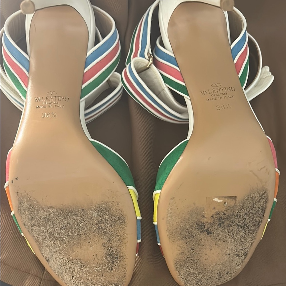 Valentino Red and Green Heels Vibrant Elegance - Picture 3 of 6